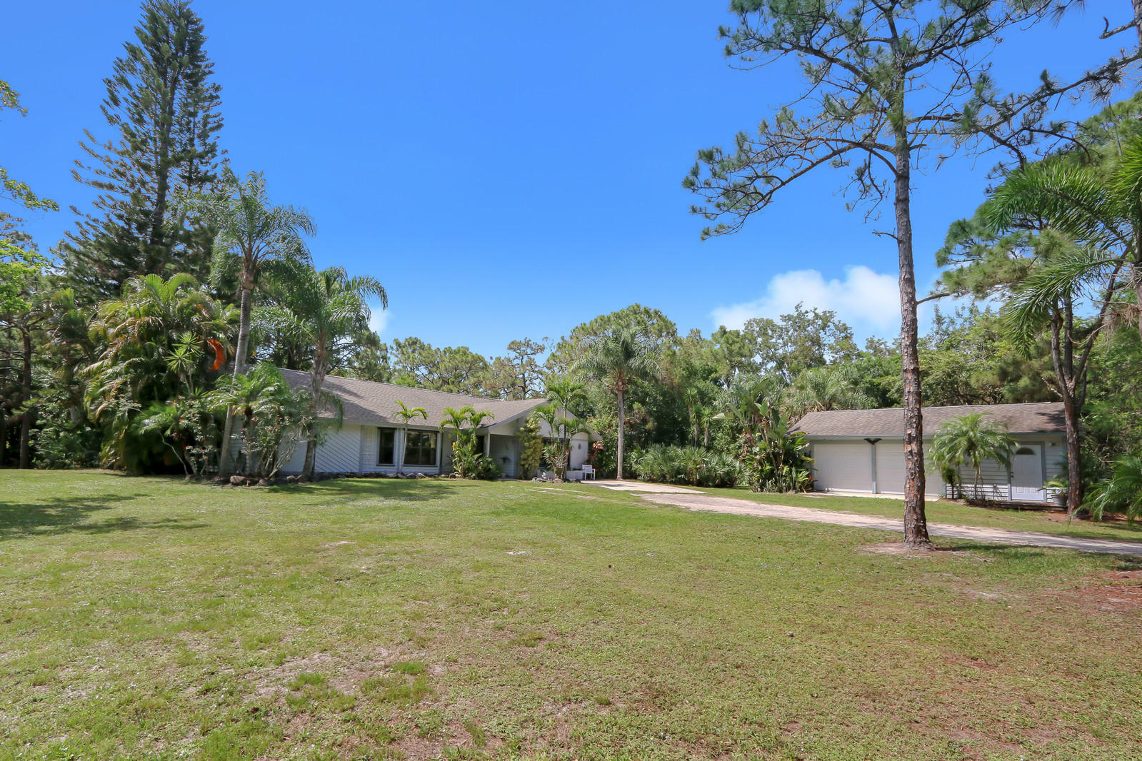 Property Photo:  18675 134th Way N  FL 33478 