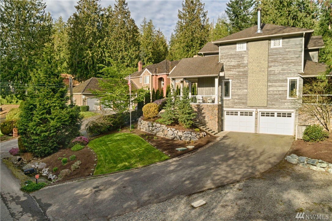 Property Photo:  48 210 Place SE  WA 98074 