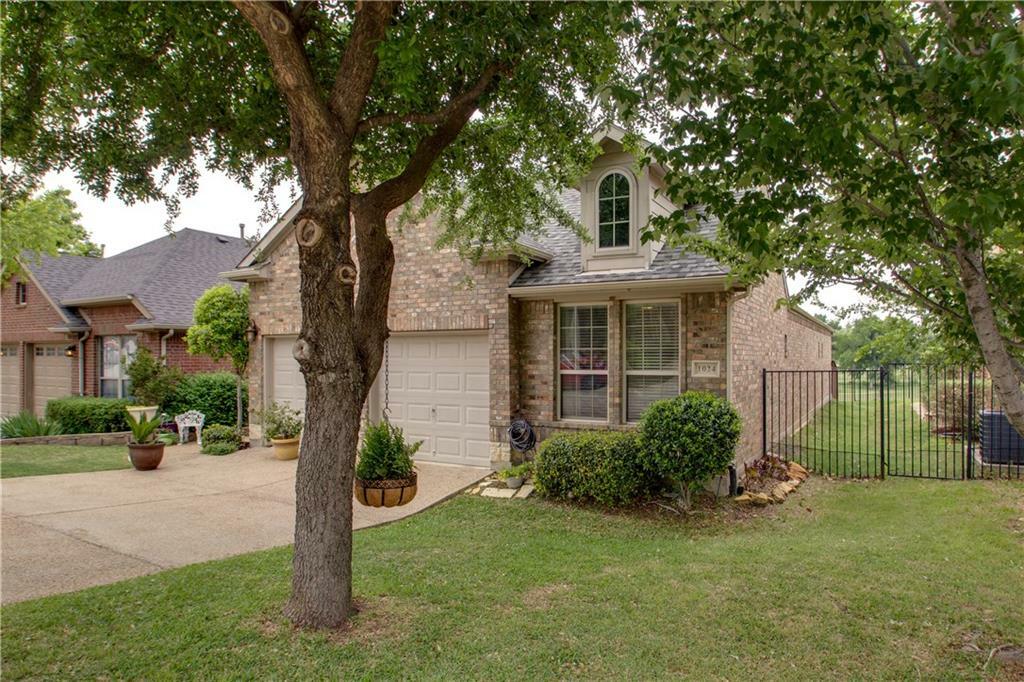 Property Photo: 1024 Kaylie Street TX 75052