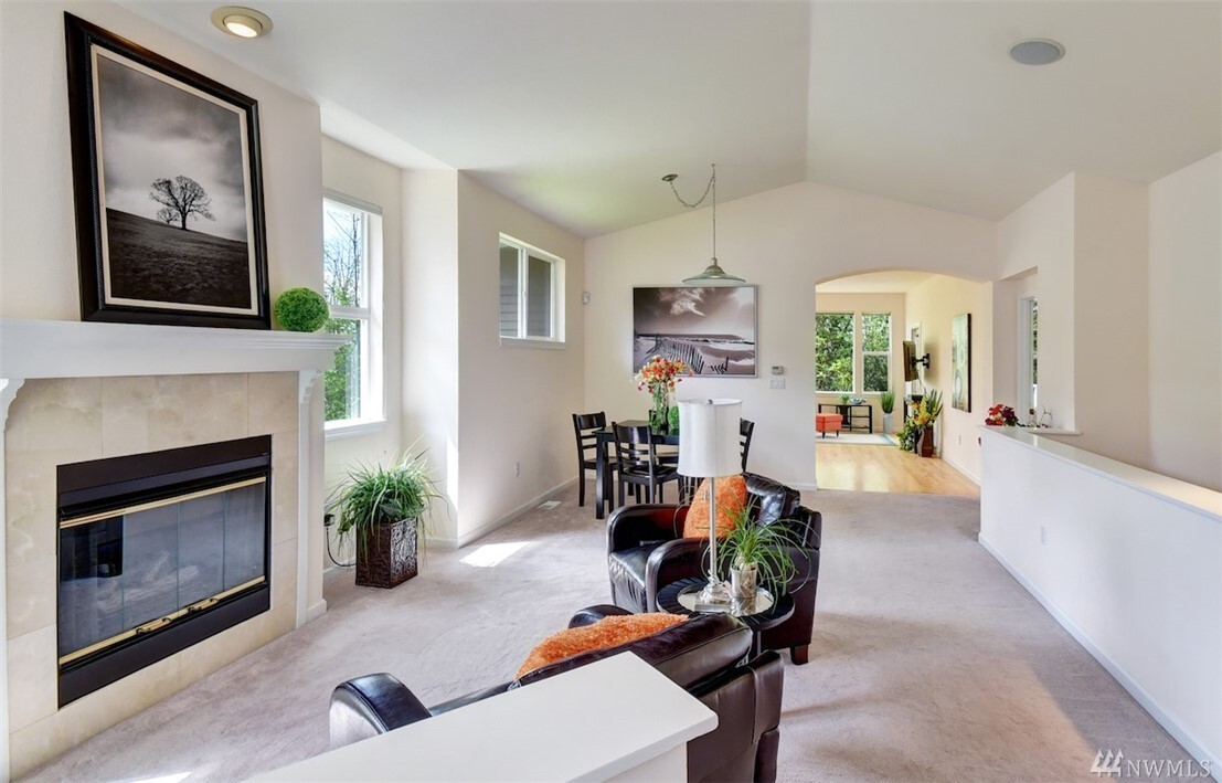 Property Photo: 2680 139th Ave SE 11 WA 98005
