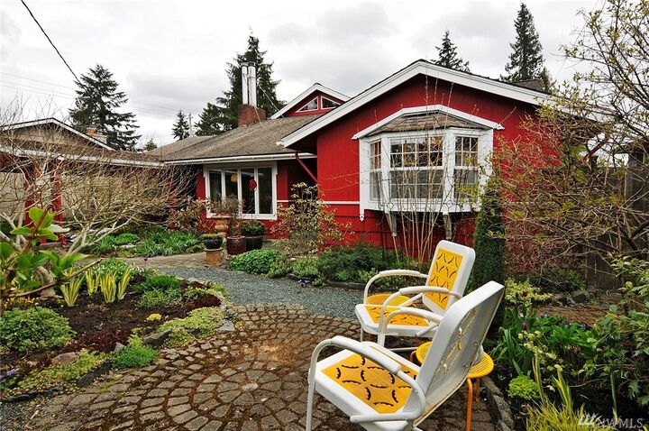 Property Photo: 13548 Corliss Ave N WA 98133