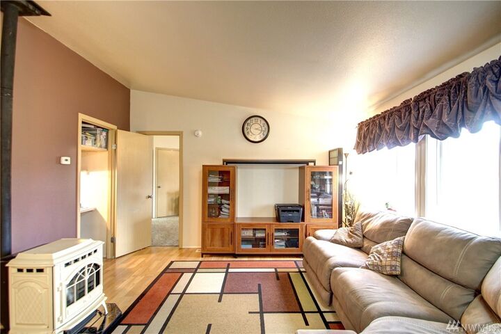 Property Photo:  2020 140th St NE  WA 98271 