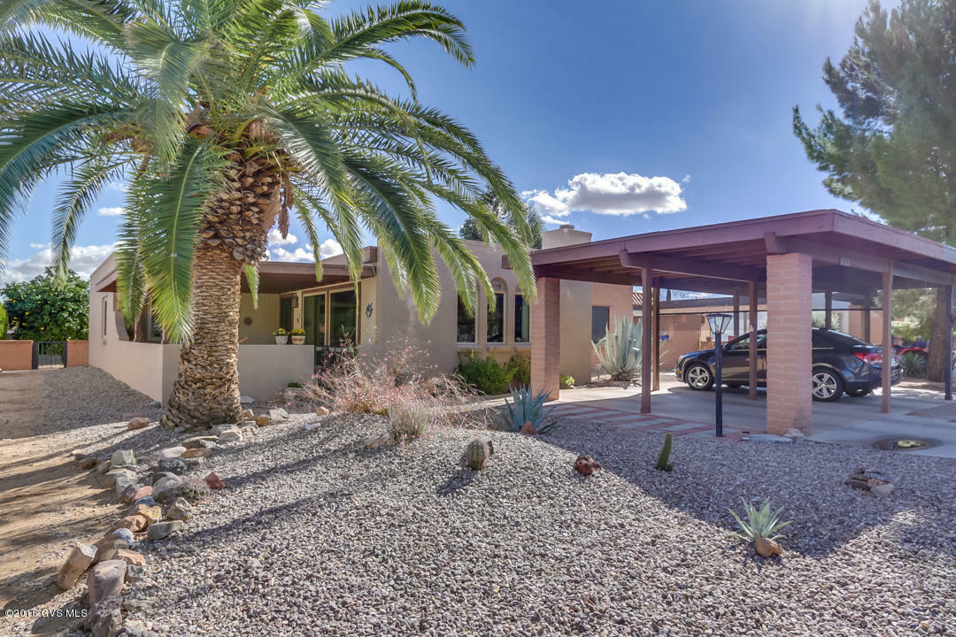 Property Photo:  252 N Circulo Del Paladin  AZ 85614 