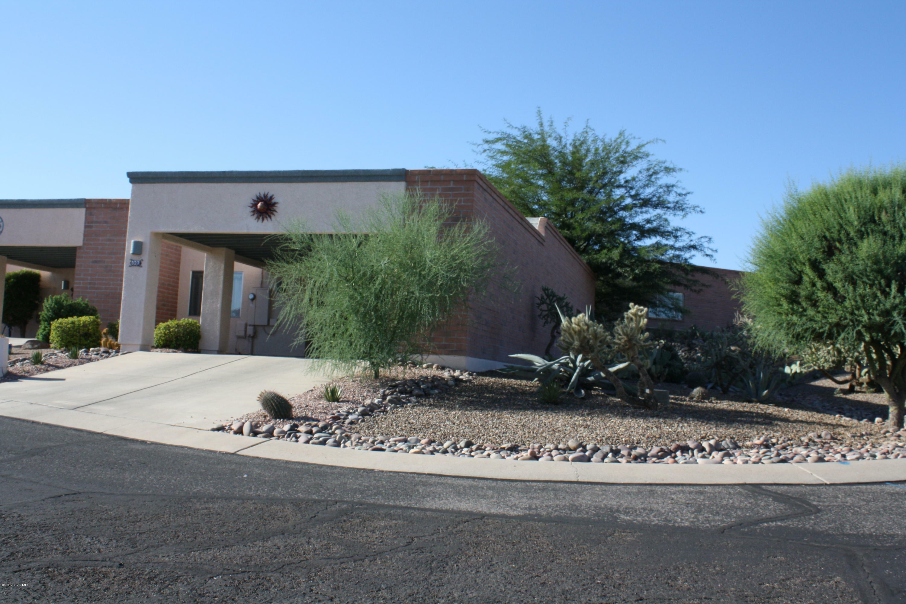 Property Photo:  927 W Via Del Pardillo  AZ 85622 