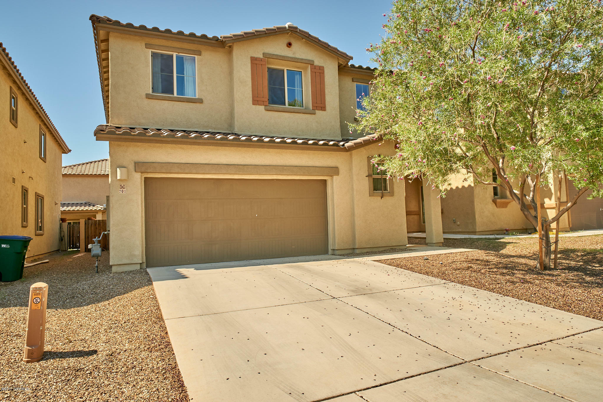 Property Photo:  701 W Calle Capotasto  AZ 85629 