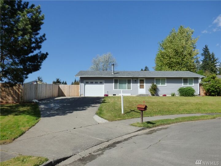 Property Photo:  2611 27th Av Ct SE  WA 98374 
