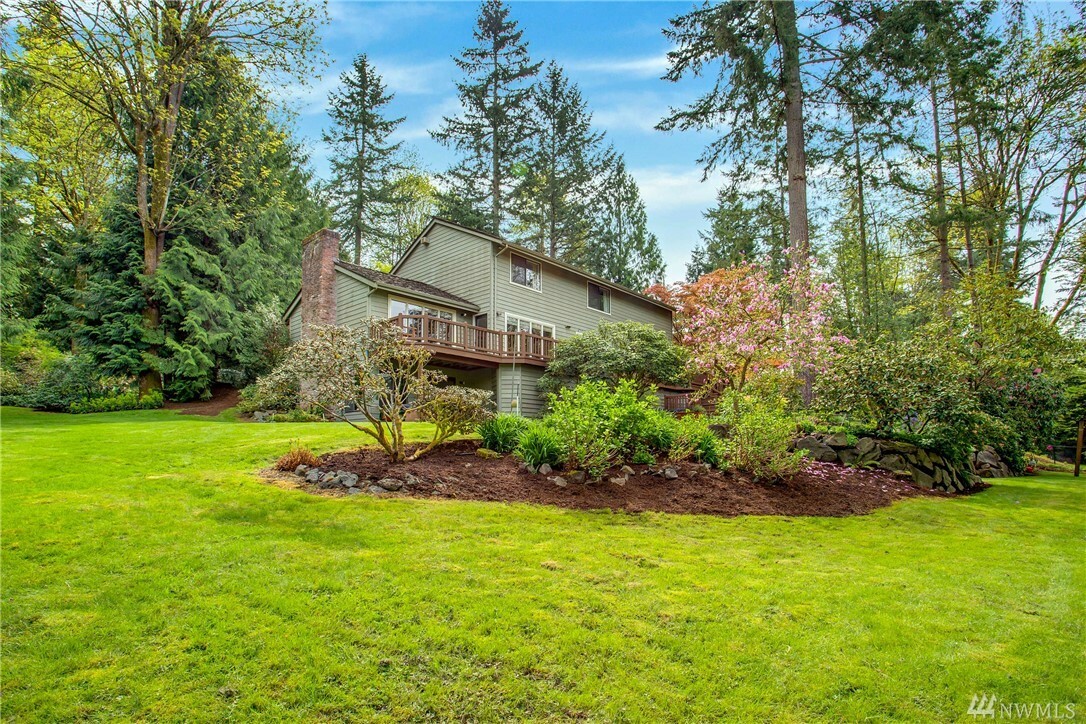 Property Photo:  3405 142nd Place NE  WA 98007 