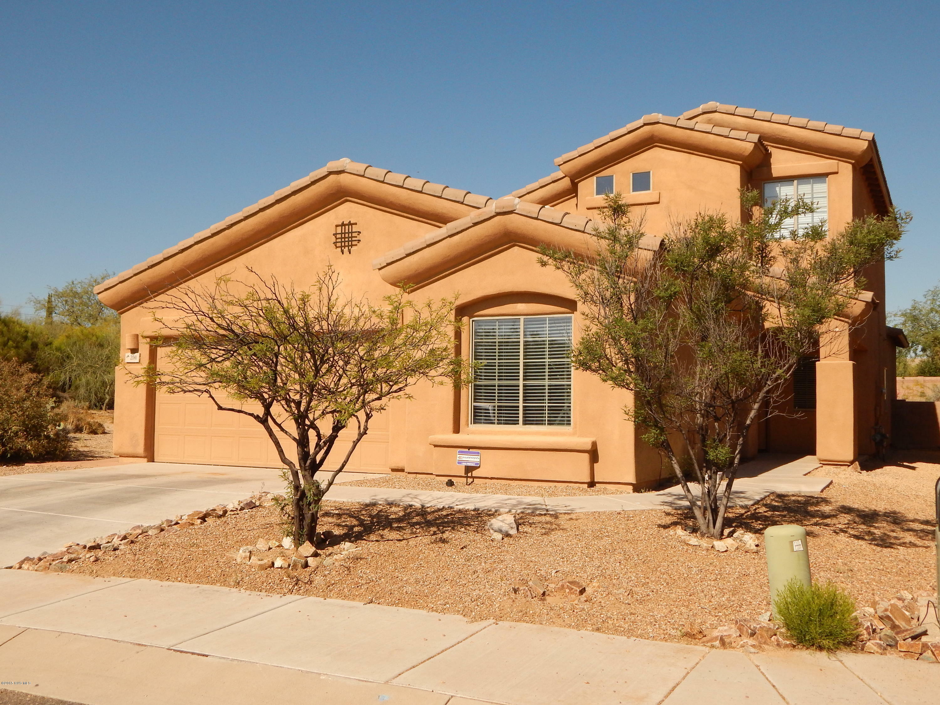 Property Photo:  2041 N Avenida Tabica  AZ 85614 