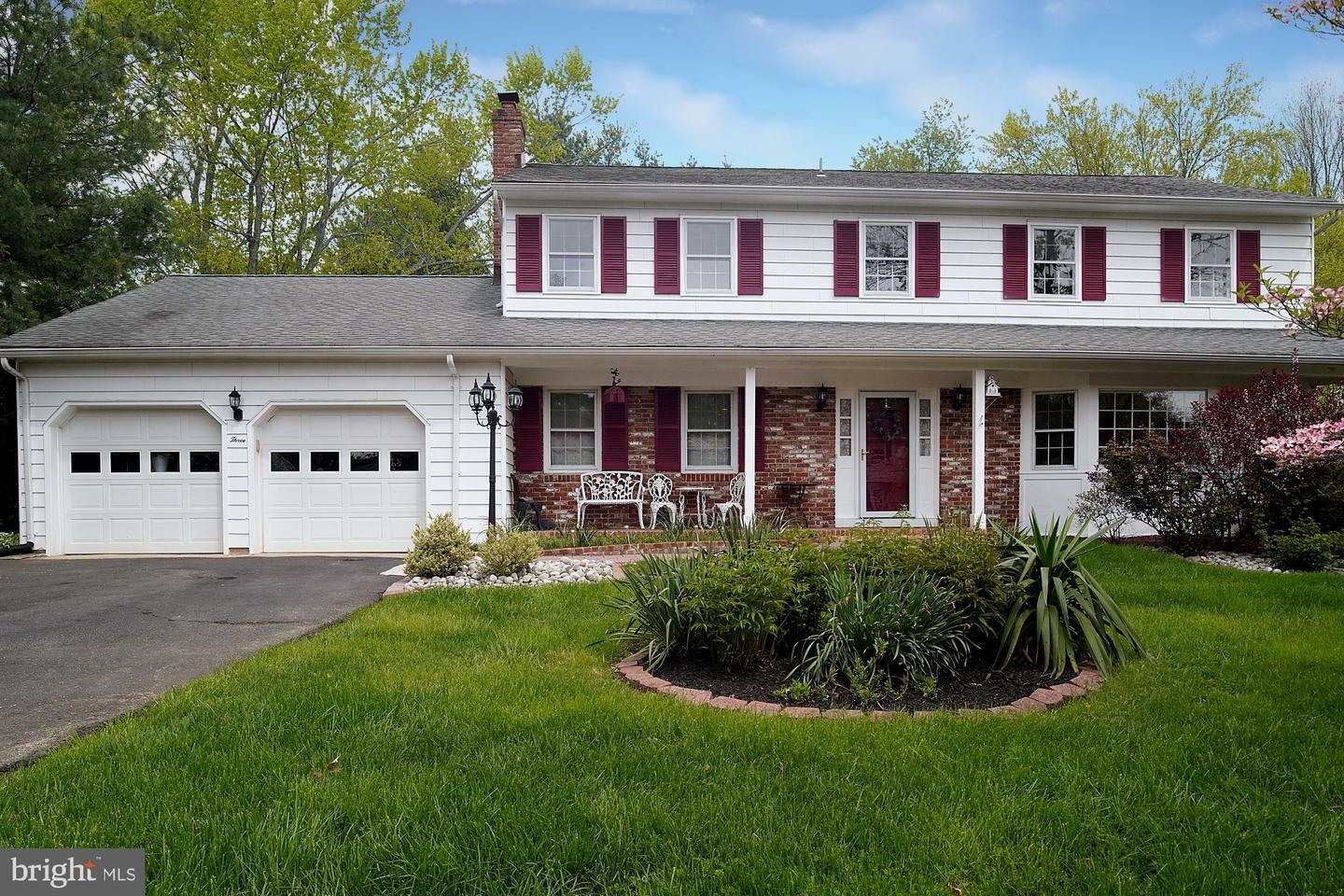 Property Photo:  3 Lancashire Drive  NJ 08550 