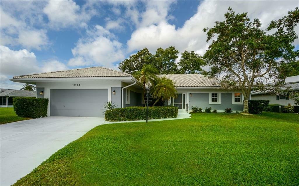 Property Photo:  3328 Meadow Run Circle  FL 34293 