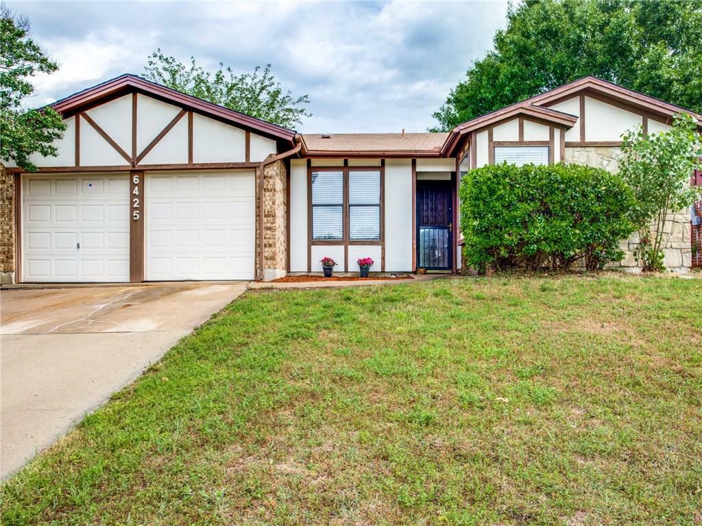 Property Photo: 6425 Starnes Road TX 76148