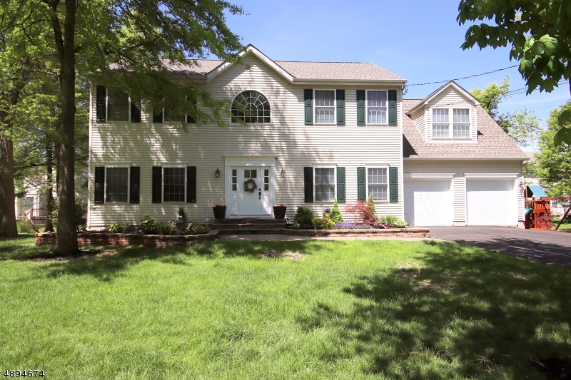 Property Photo:  229 Woodside Lane  NJ 08807 