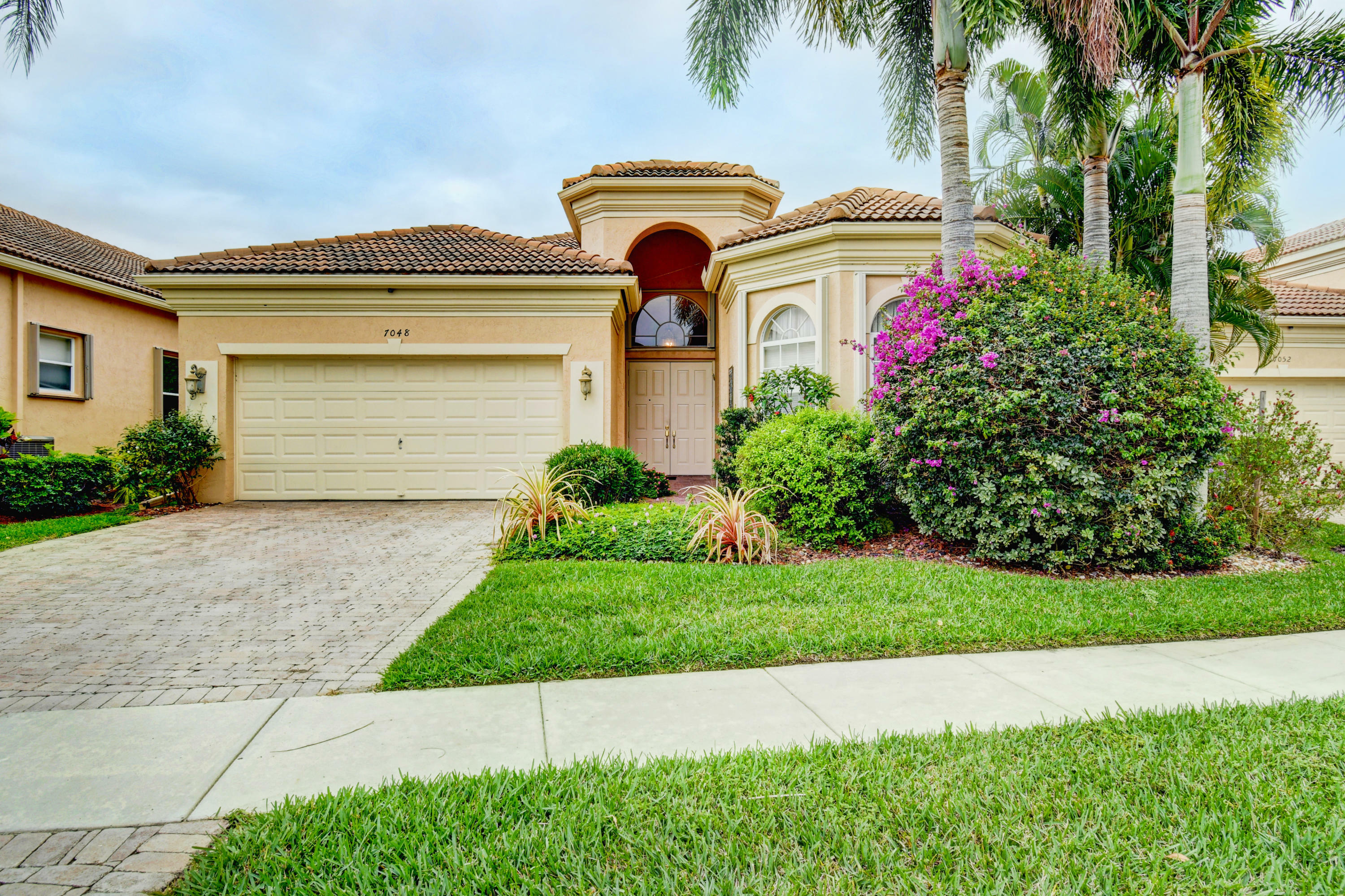 Property Photo:  7048 Vivaldi Lane  FL 33446 