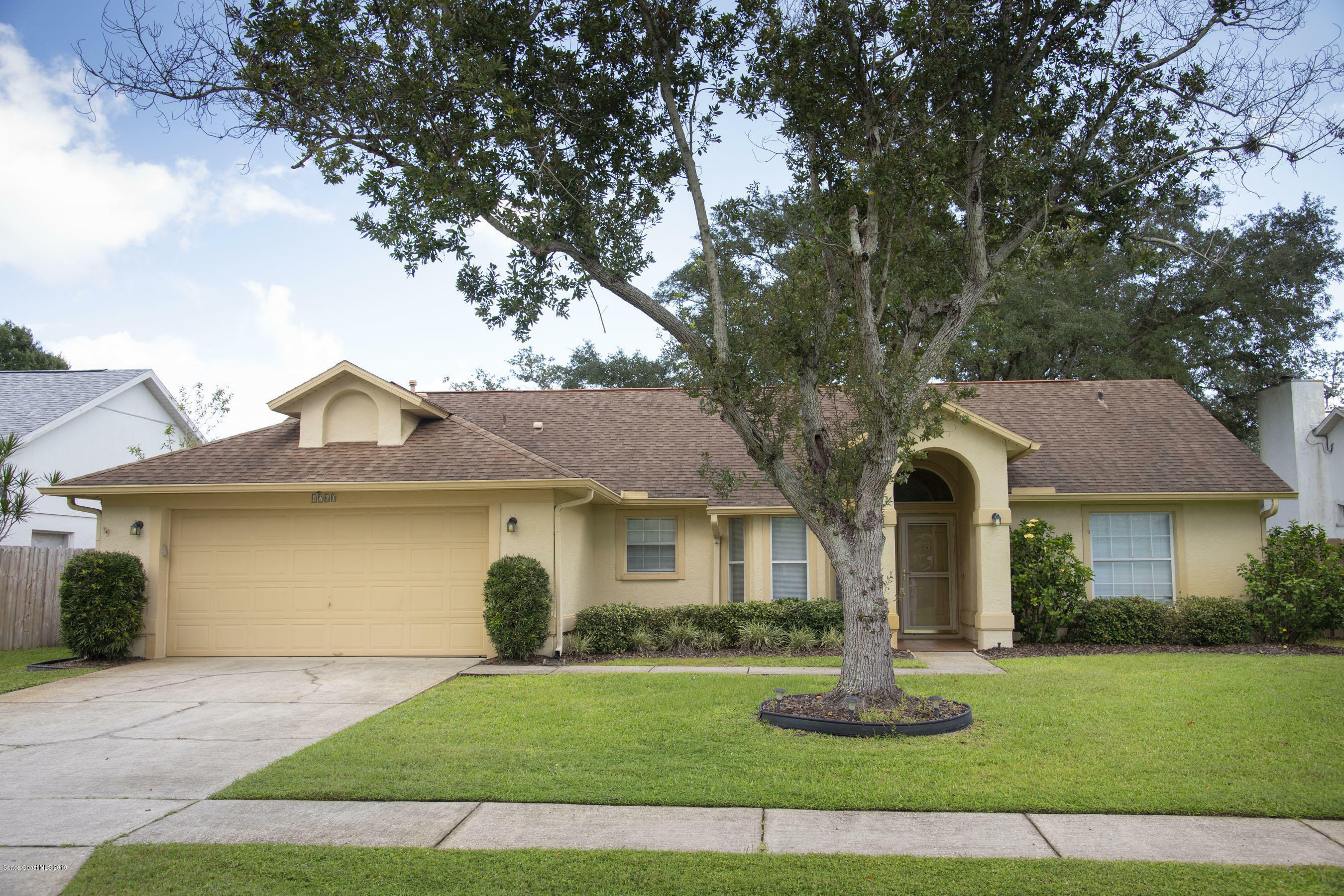 Property Photo:  4760 Willow Bend Drive  FL 32935 