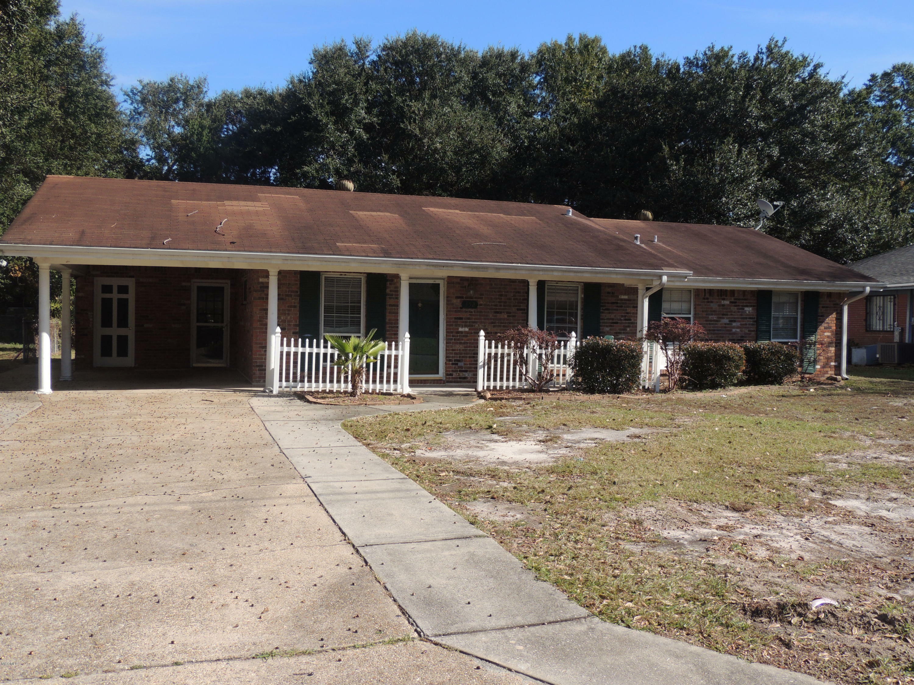 Property Photo:  352 Willow Avenue  MS 39531 