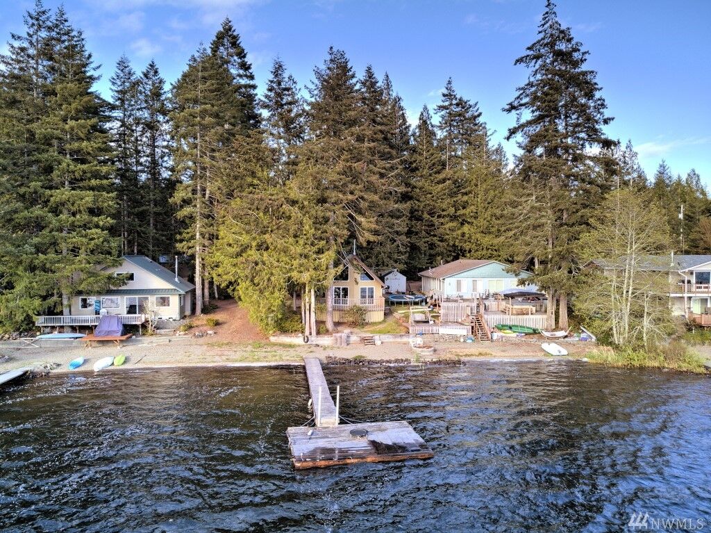 House for sale in Shelton 391 W Nahwatzel Beach Dr, Shelton, WA 98584