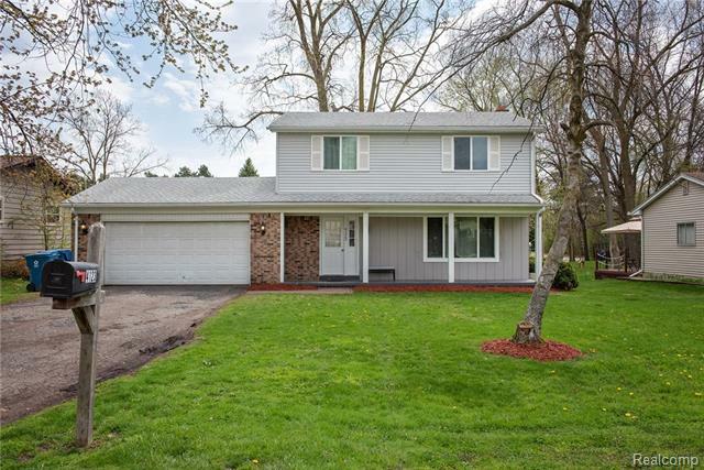 Property Photo: 4123 Oceana Avenue MI 48328