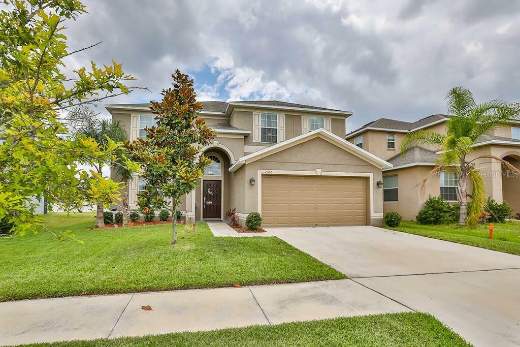 Property Photo:  2320 Dovesong Trace Drive  FL 33570 