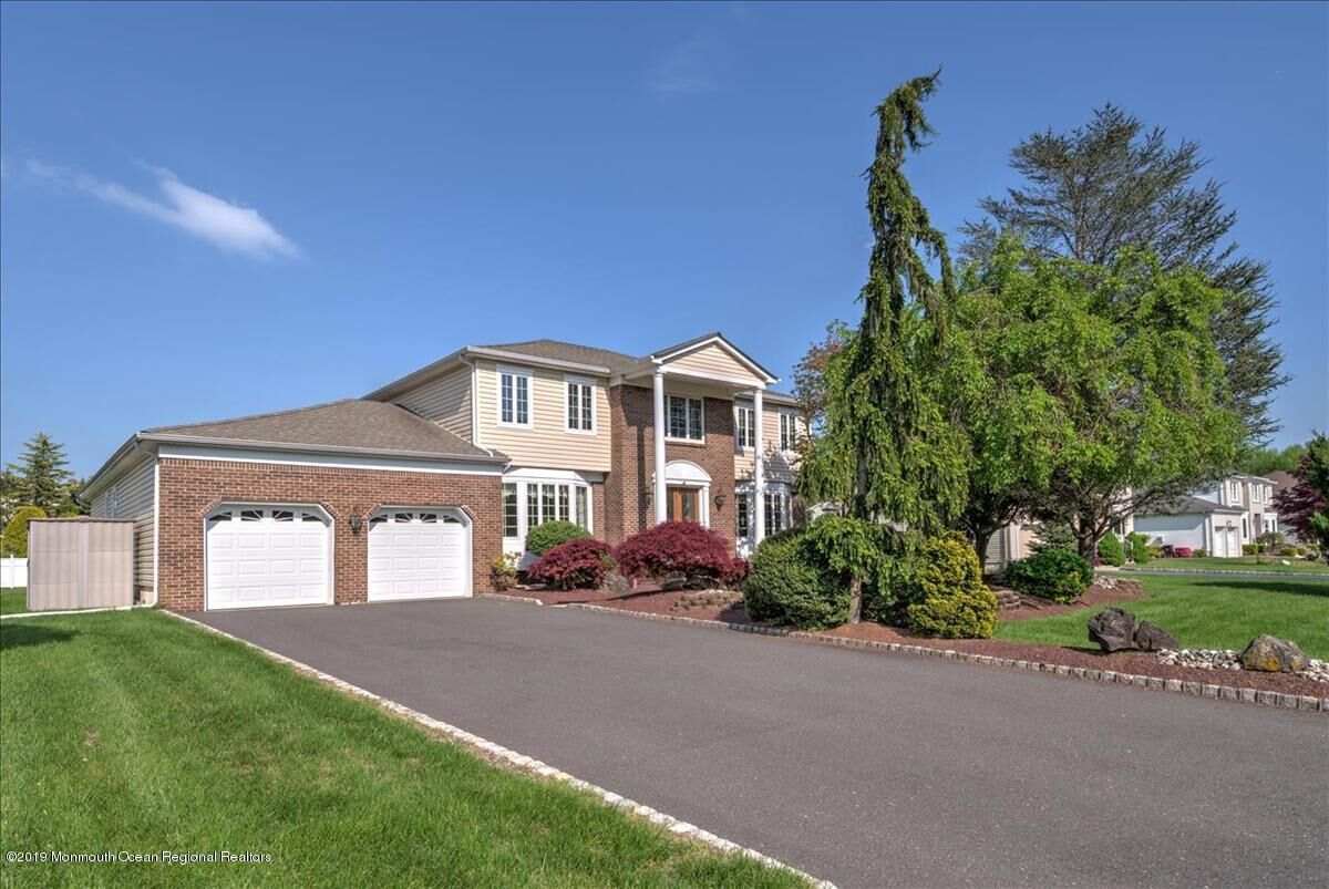 Property Photo:  39 S Foxcroft Drive  NJ 07746 