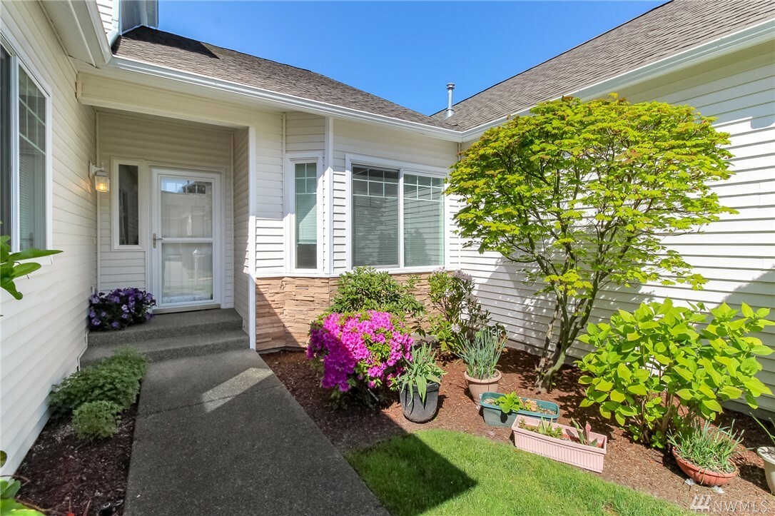 Property Photo:  1301 67th St SE 17-B  WA 98092 