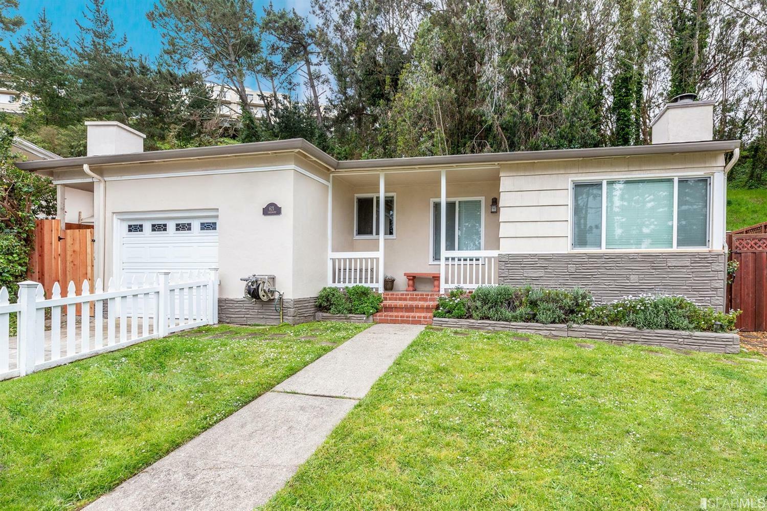 Property Photo:  621 Larchmont Drive  CA 94015 