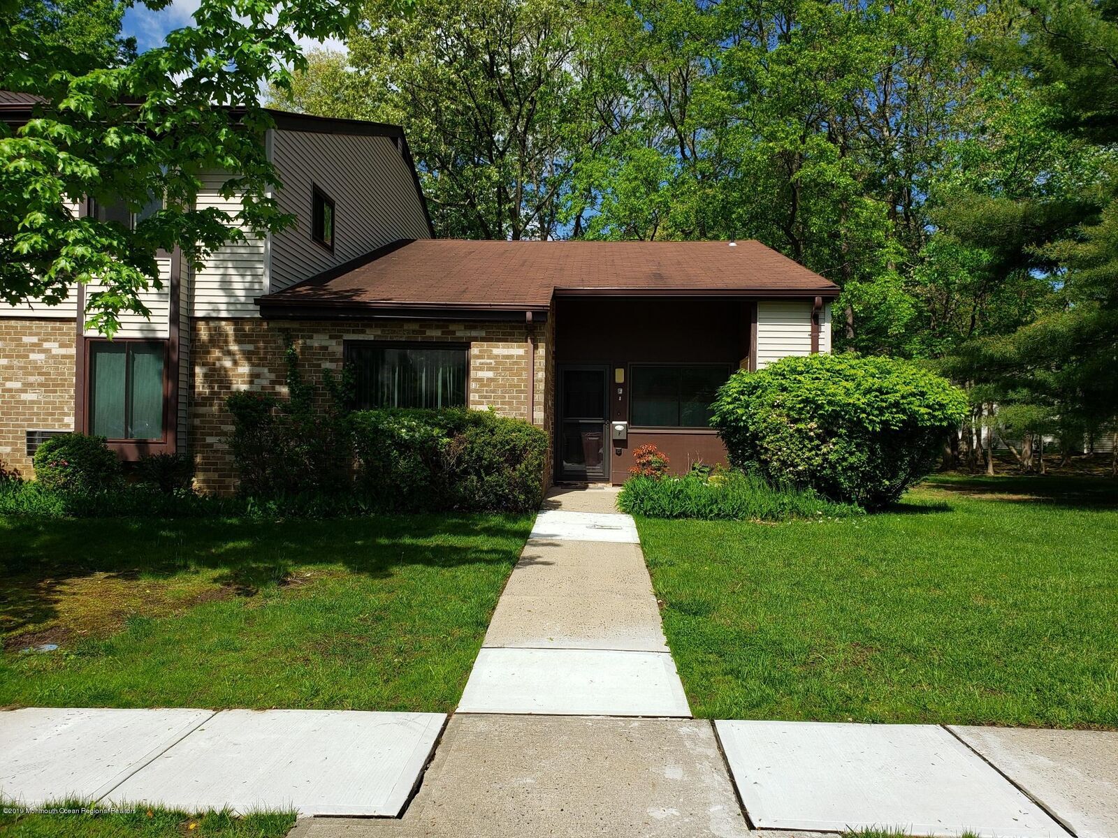 Property Photo:  155 Cross Slope Court  NJ 07726 