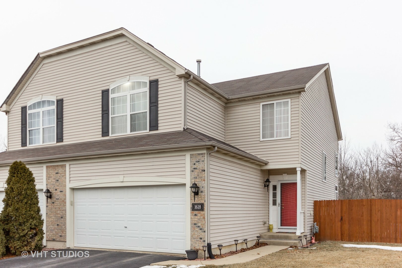 Property Photo:  1618 Grove Court  IL 60441 