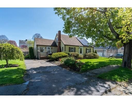 Property Photo:  9 Country Drive  MA 01915 