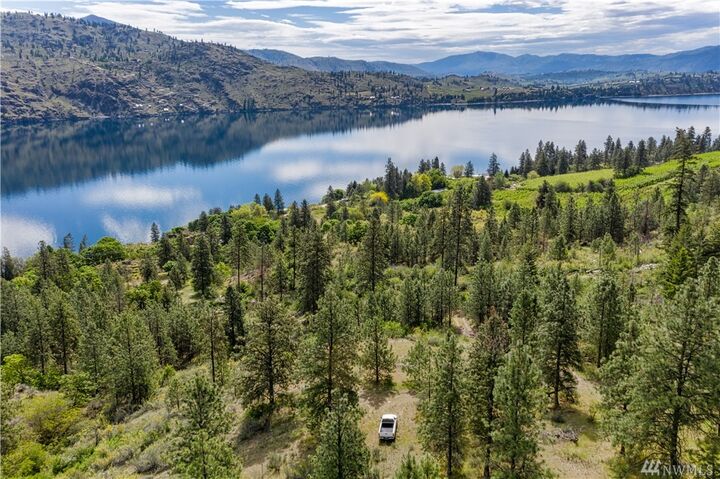 15315 S Lakeshore Road  Chelan WA 98816 photo