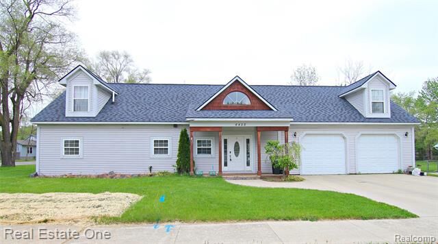 Property Photo: 4458 Seeden Street MI 48329