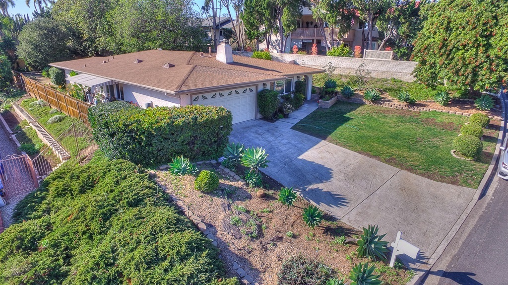 Property Photo: 917 Alta Vista Ter. CA 92084