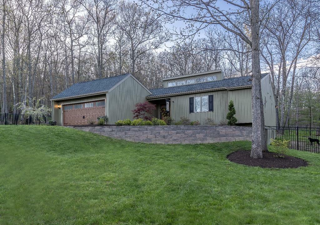 Property Photo:  5 Knollbrook Lane East  NY 14870 