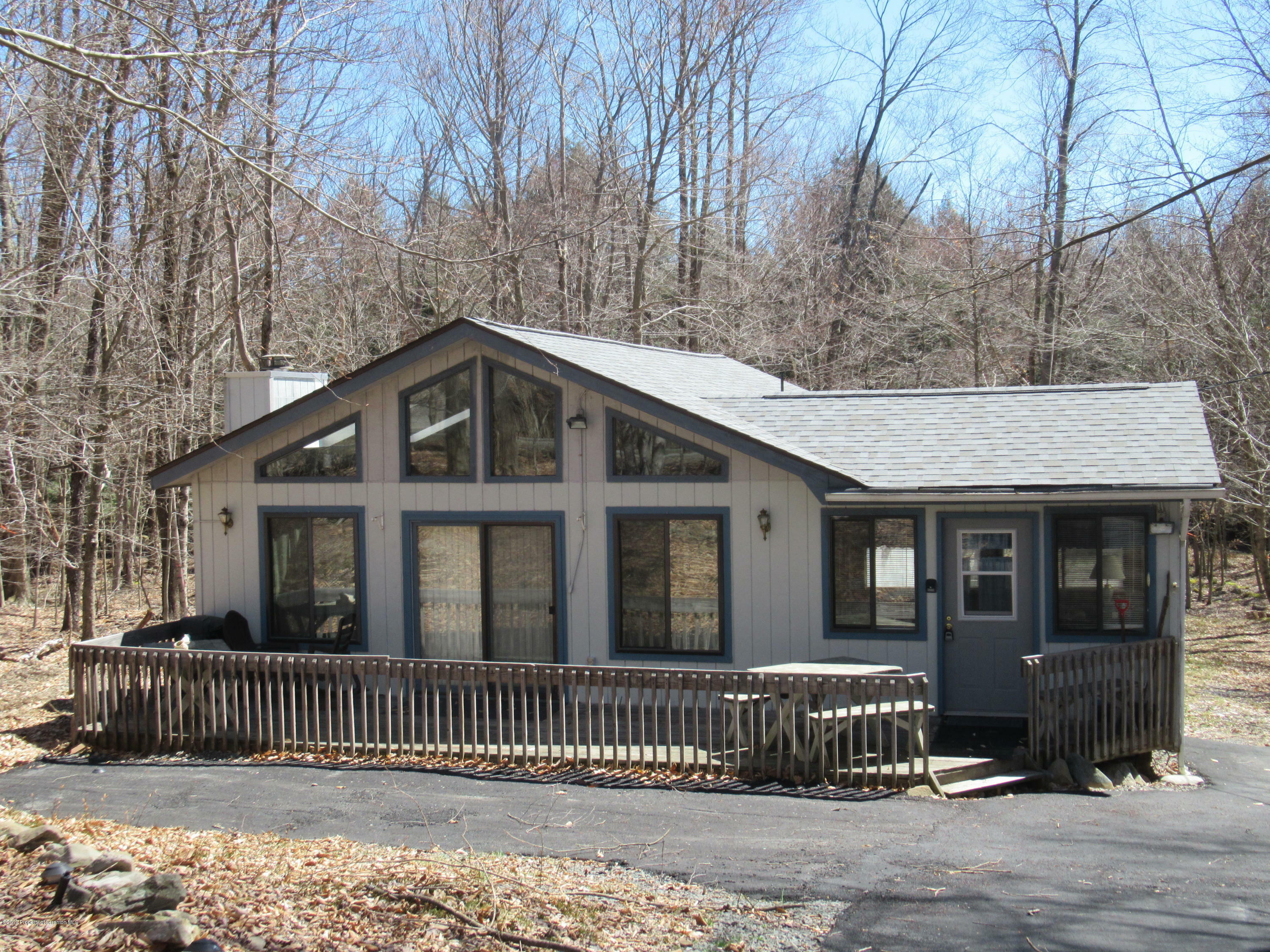 Property Photo:  66 N Lehigh River Drive  PA 18424 