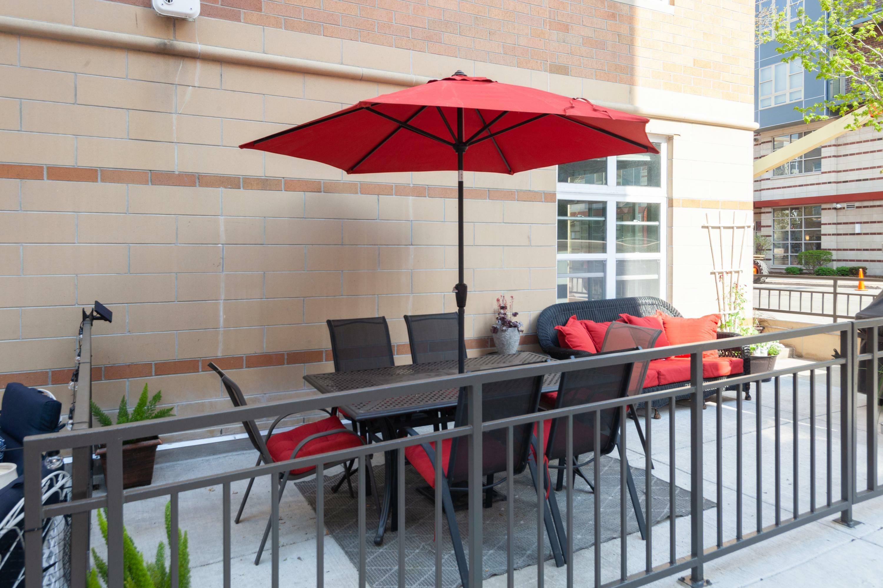 Property Photo: 1915 N Water St 100 WI 53202