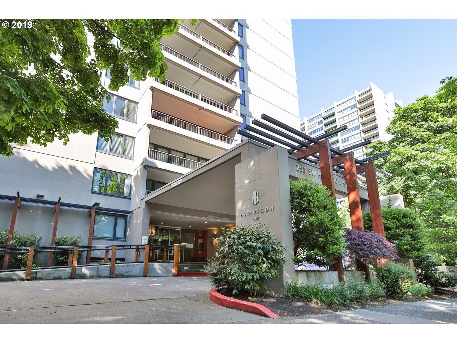 Property Photo: 255 SW Harrison St 3C OR 97201