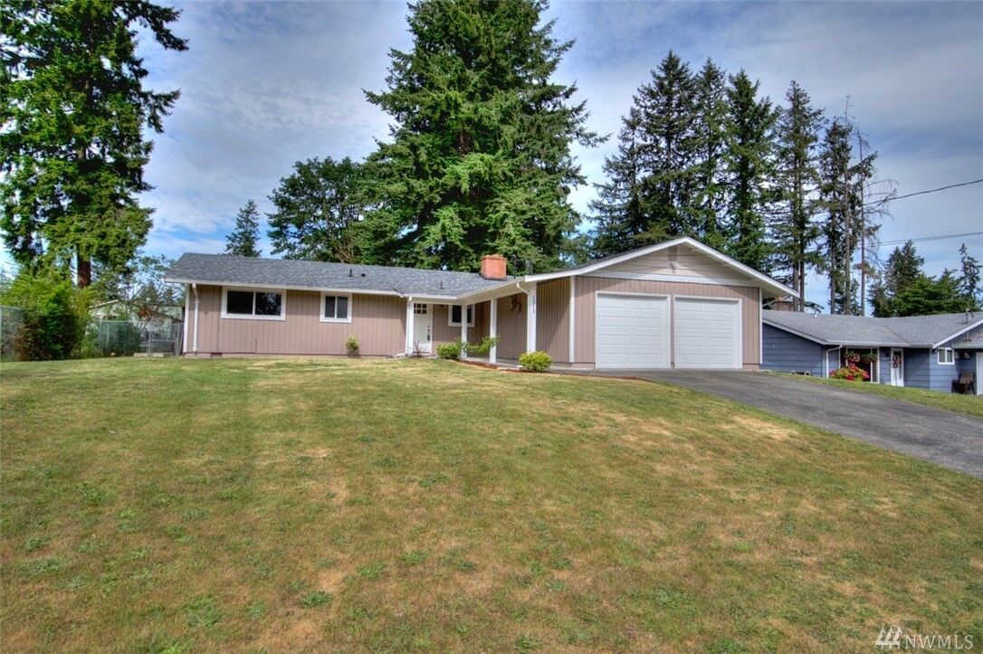 Property Photo:  1313 Neil St NE  WA 98516 