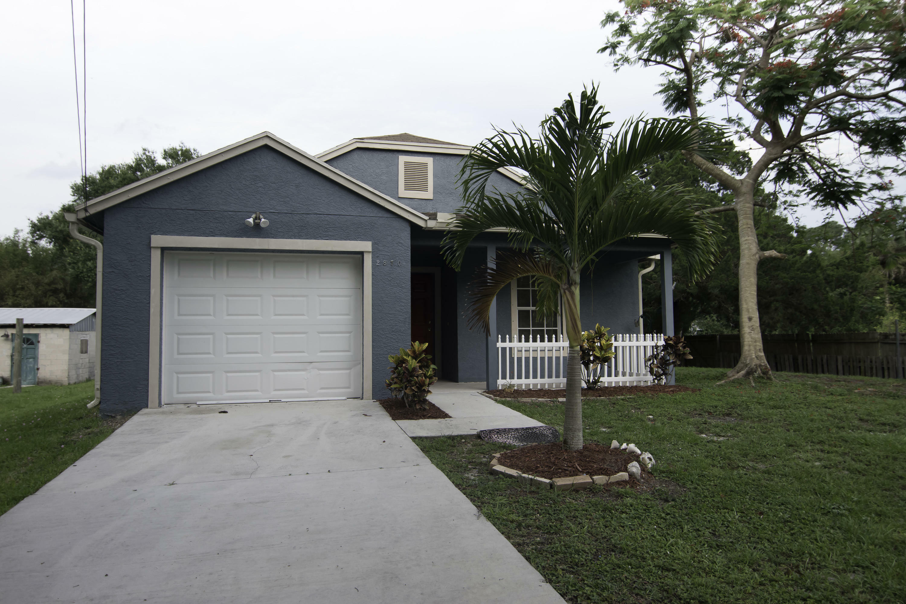 Property Photo:  2870 Dame Road  FL 34981 