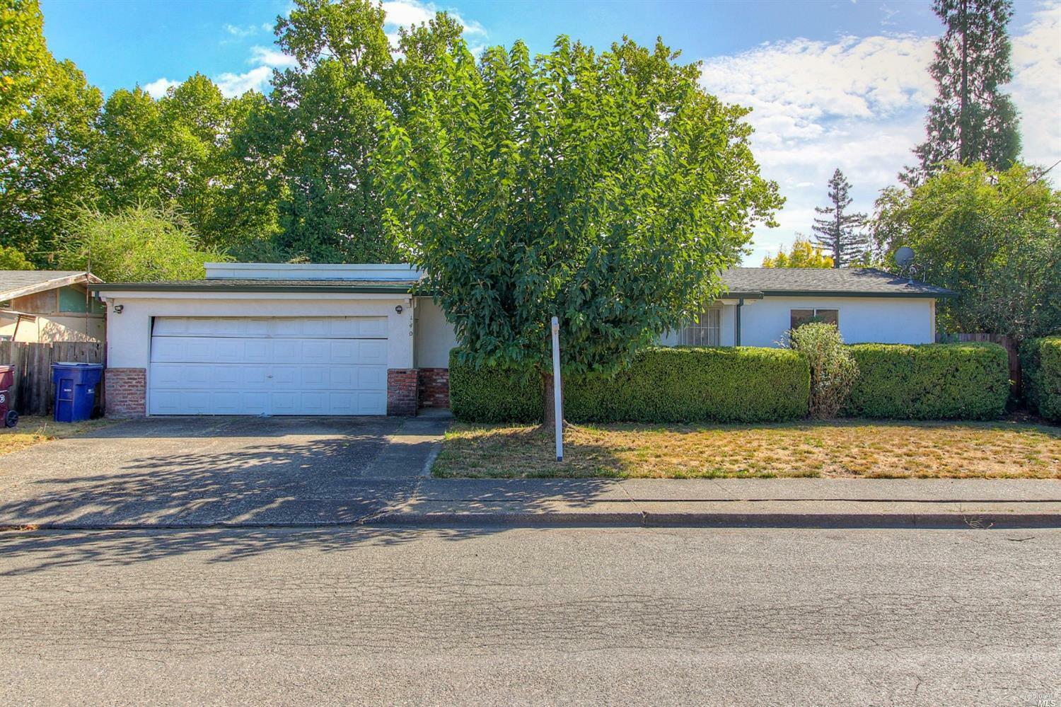 Property Photo:  140 Greene Street  CA 95452 