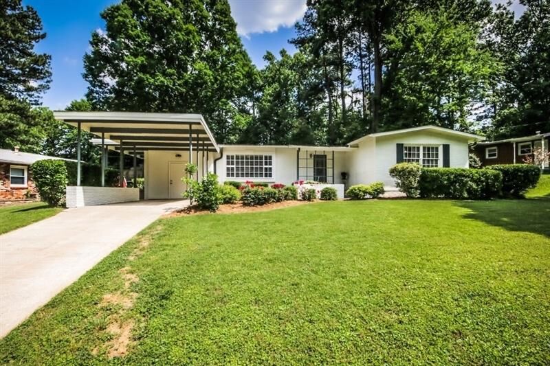 Property Photo:  3677 Admiral Drive   30341 