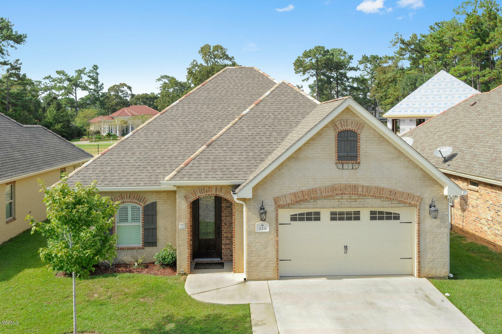 Property Photo:  223 Fairway Villas Circle  MS 39525 