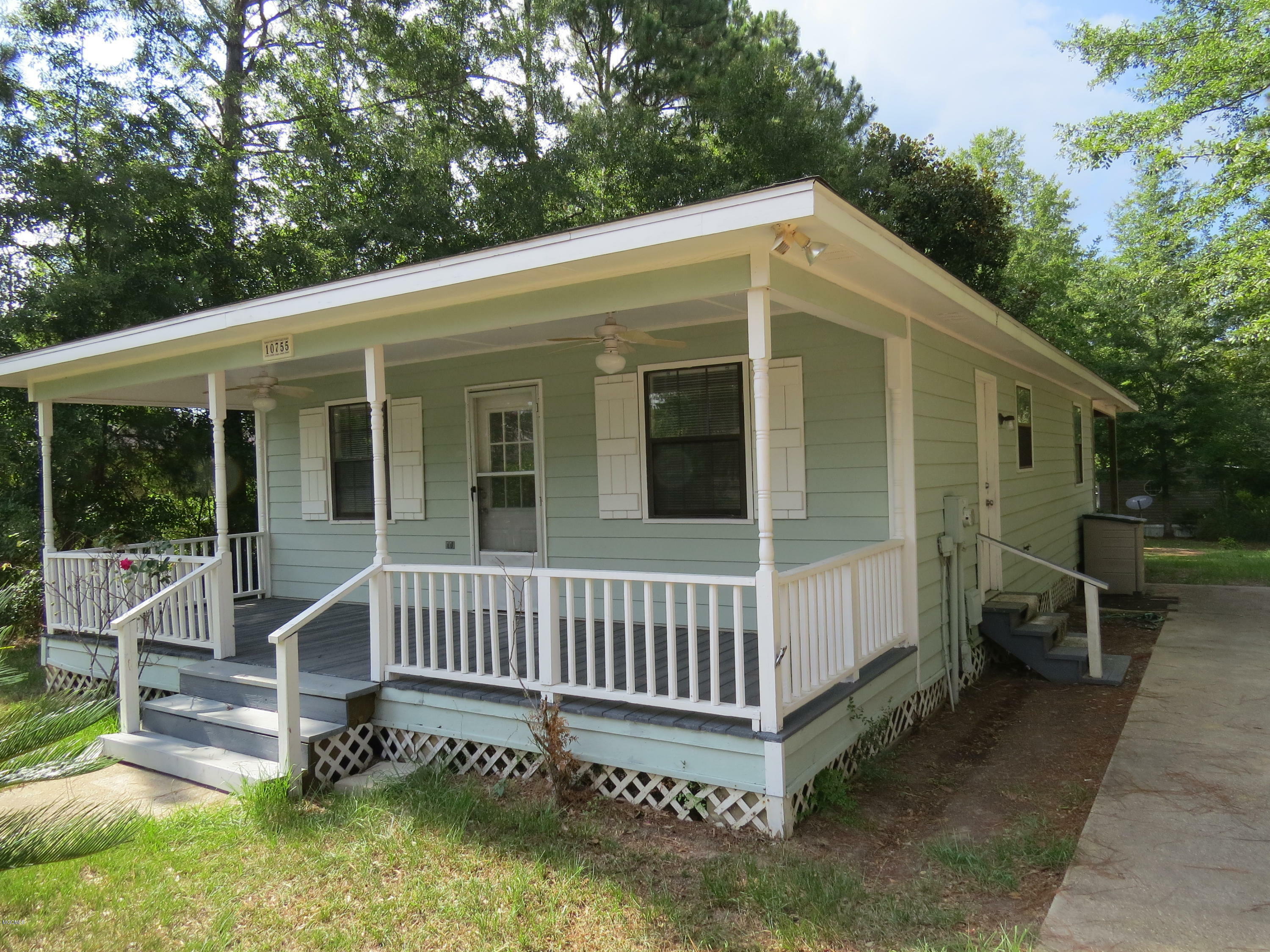 Property Photo: 10755 Linohau Way MS 39525