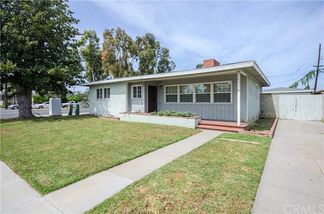 Property Photo: 1801 Fanwood Avenue CA 90815