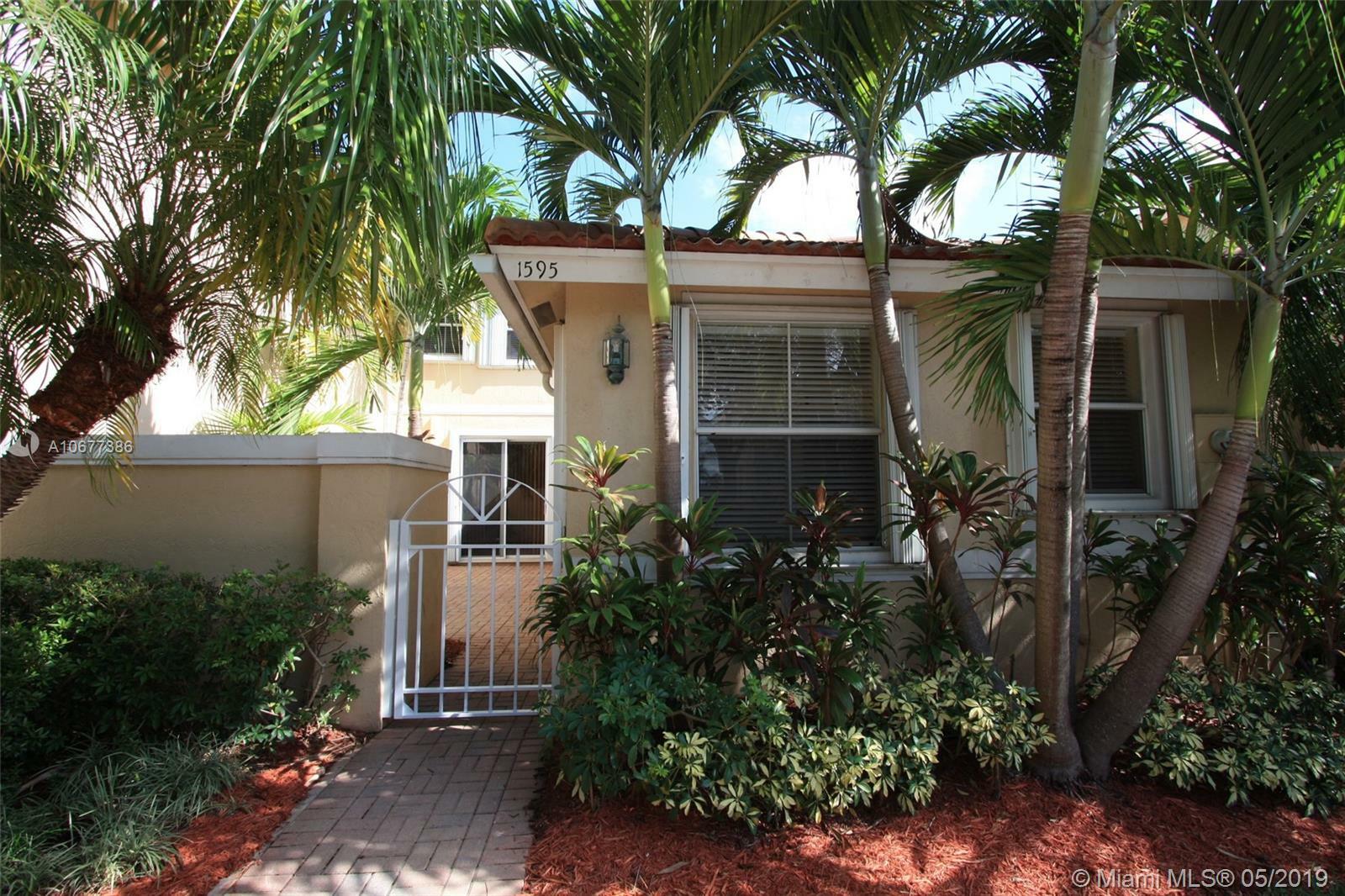 Property Photo: 1595 Seagrape Way FL 33019