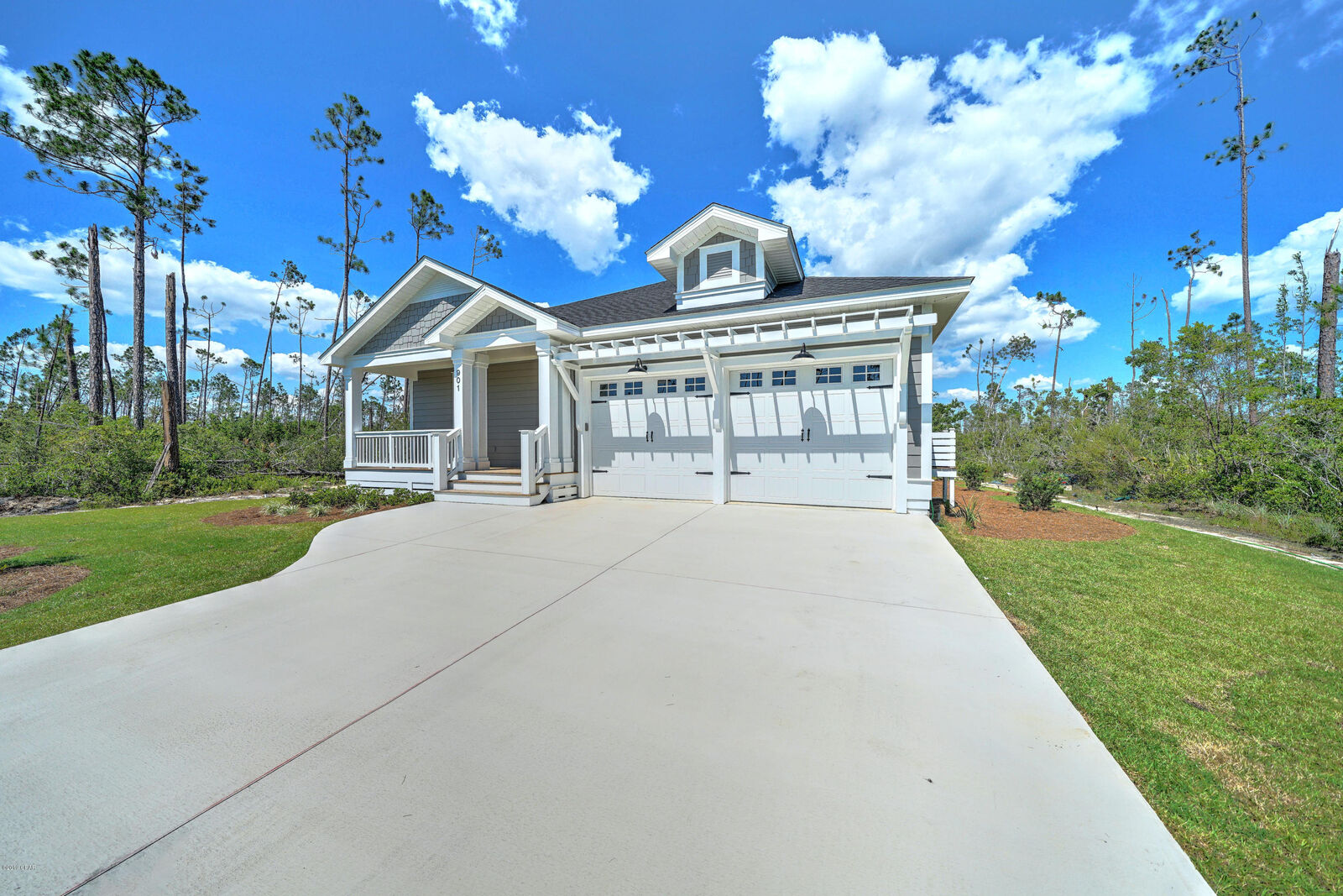 Property Photo:  901 Tidewater Lane  FL 32404 