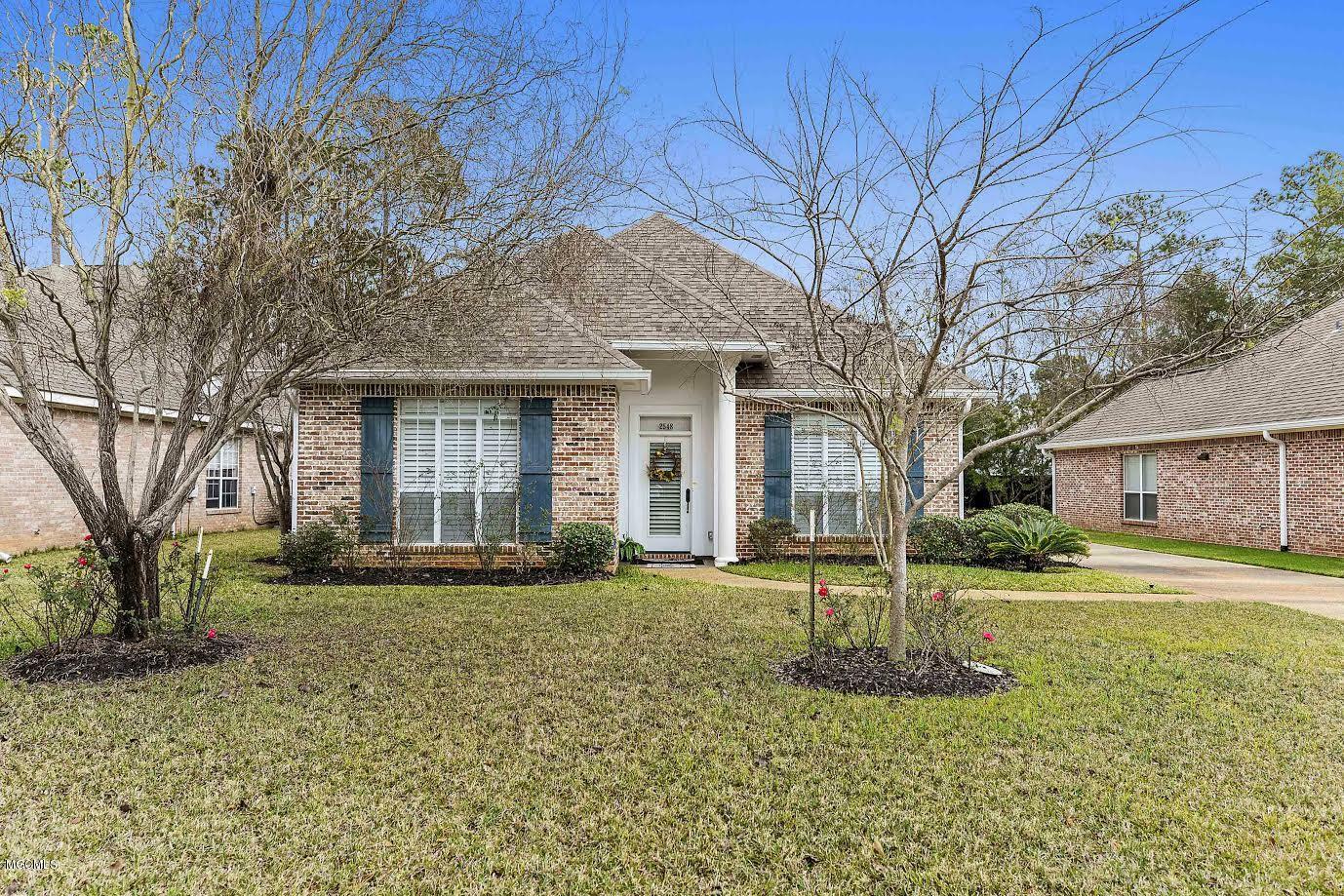 Property Photo:  2548 Rue Palafox  MS 39531 