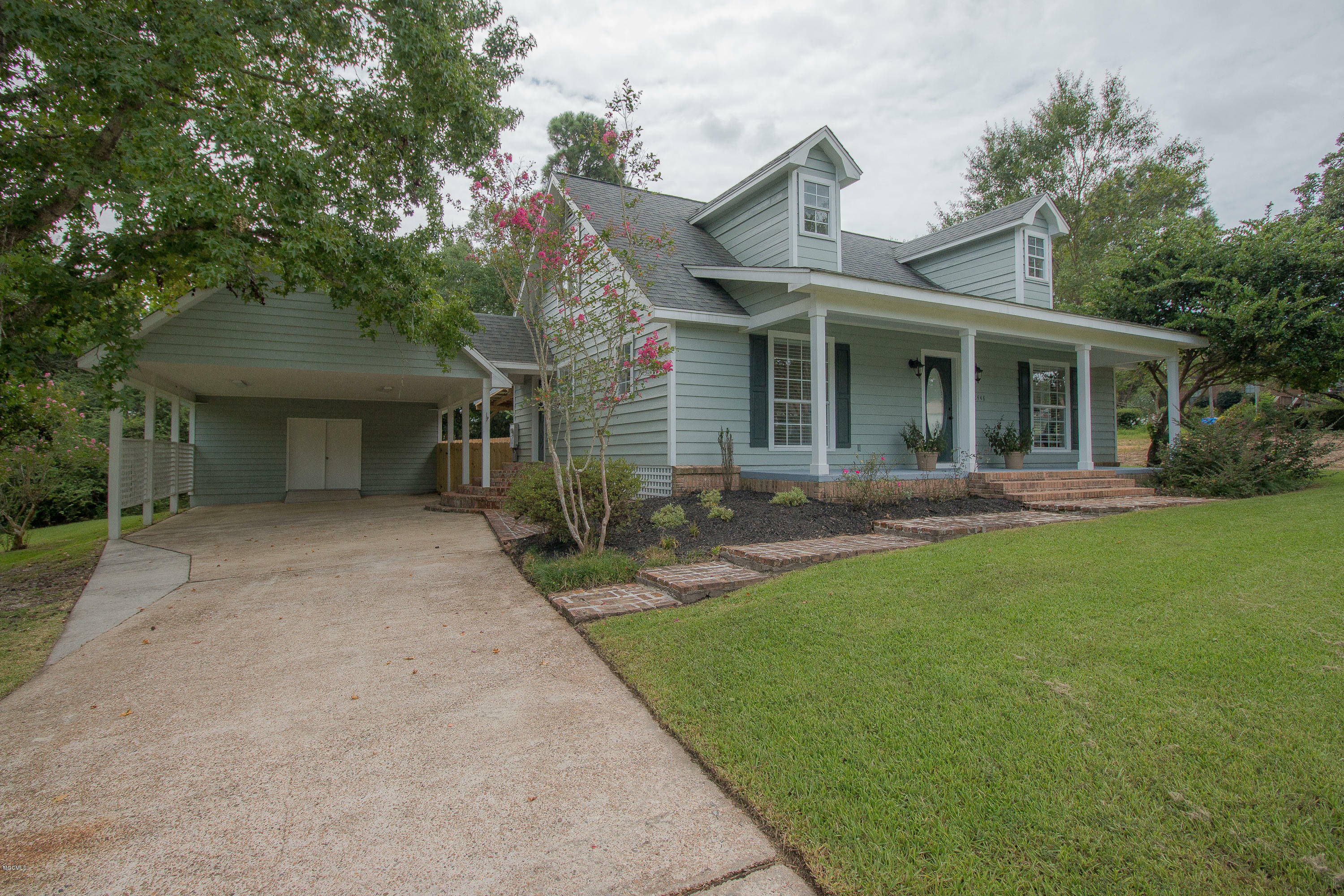 Property Photo: 12448 Somerset Court MS 39503