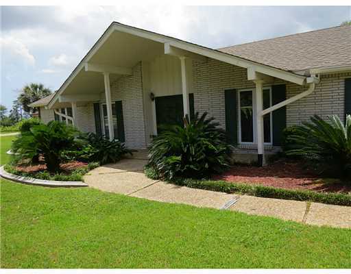 Property Photo: 5592 E Diamondhead Drive MS 39525