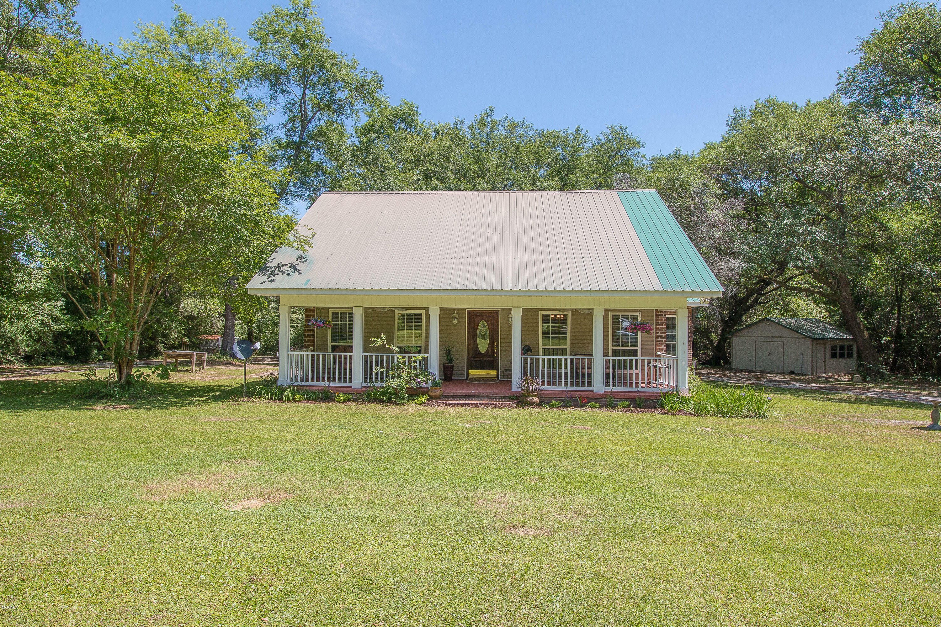 Property Photo:  7198 Lee Haven Road  MS 39571 