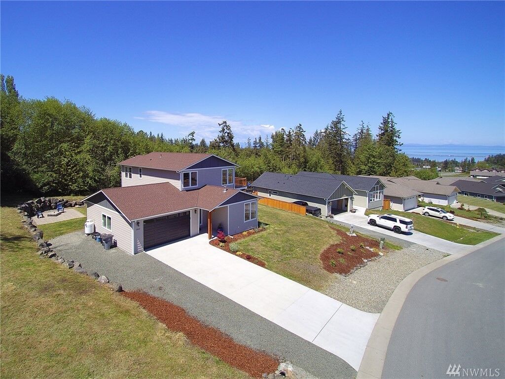 Property Photo: 1309 Morning Ct WA 98362