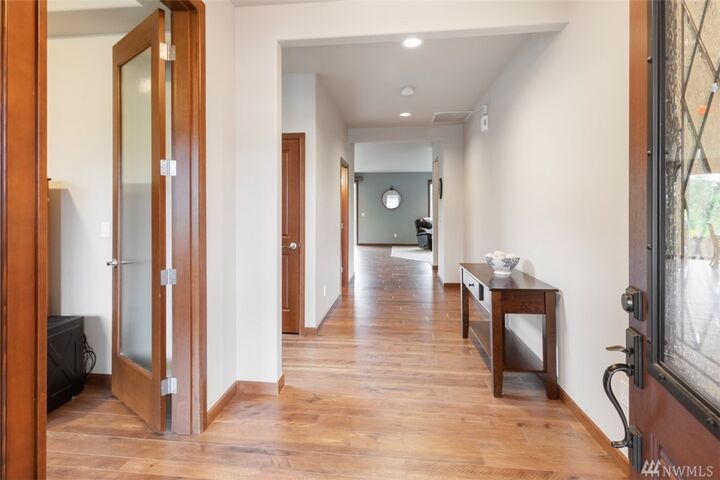 Property Photo:  20224 194th Ave E  WA 98360 